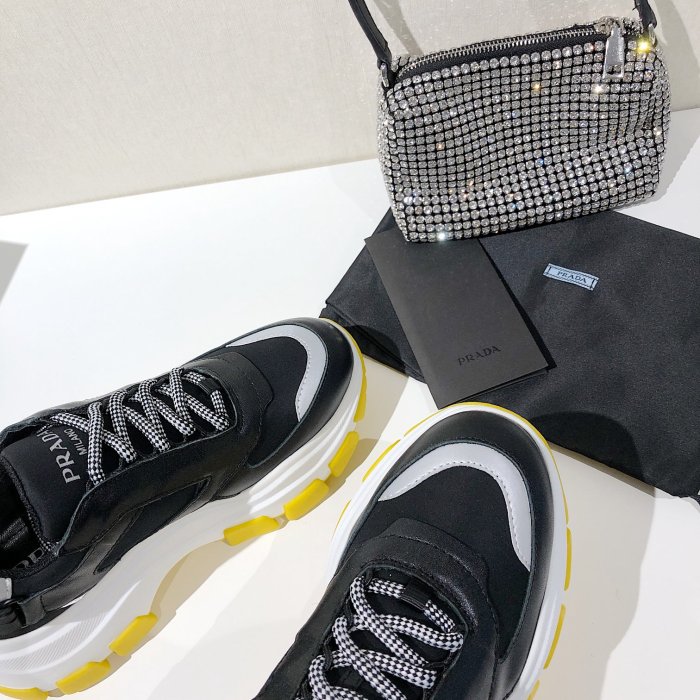 Prada Low Top sneaker 59