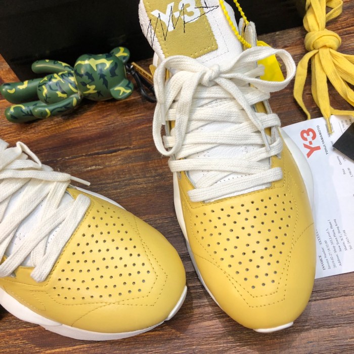 Y-3 Kaiwa Lace-Up Sneakers 32