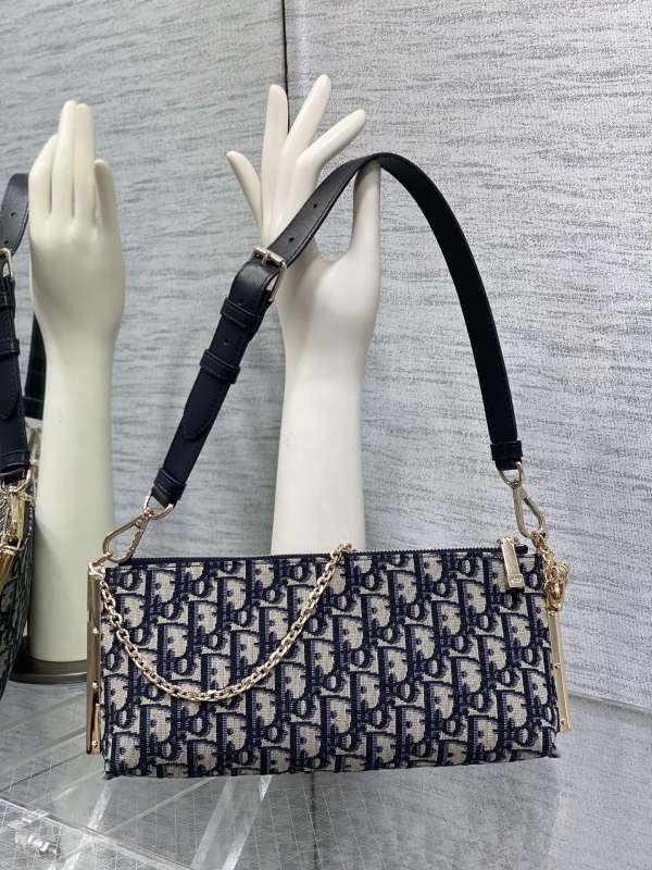 Handbag Dior size 27×12×5 cm