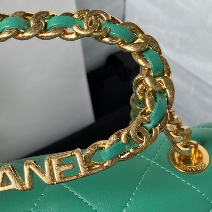 Handbag Chanel size 20 cm