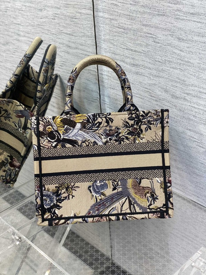 Handbag Dior size 26*8*22 cm