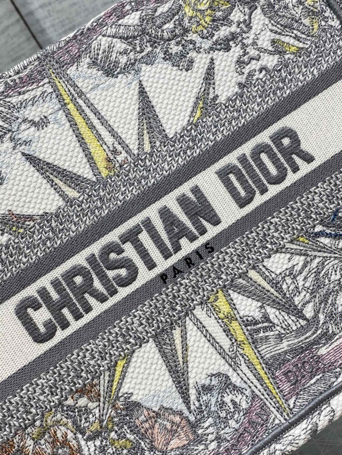 Handbag Dior size 26*8*22 cm