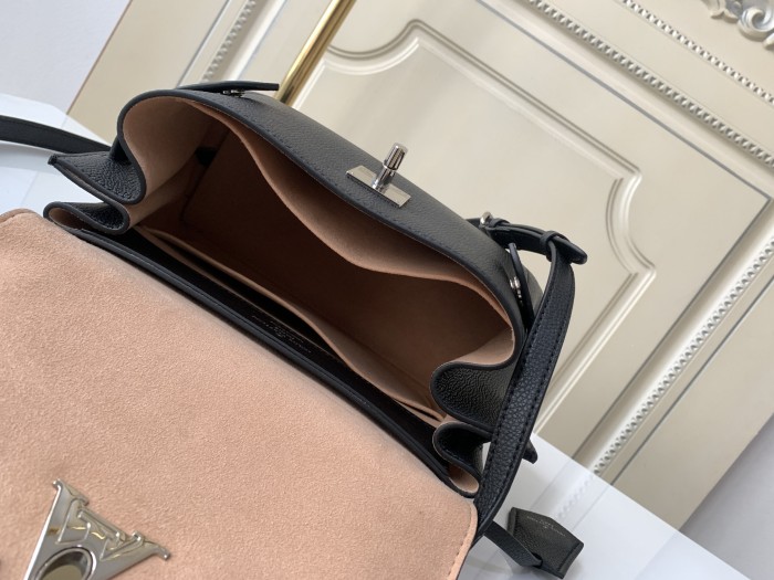 Handbag Louis Vuitton M53937 size 28×20×11.5cm