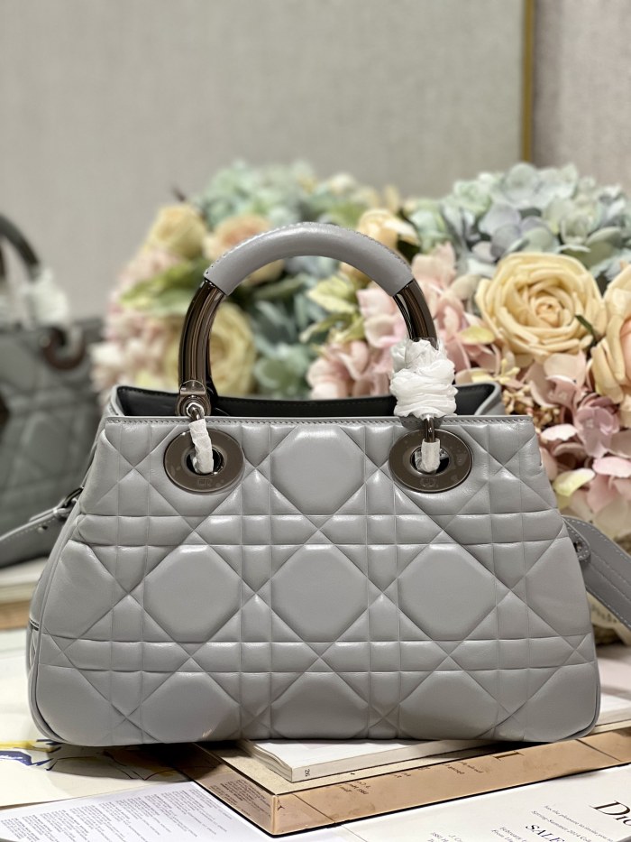 Handbag Dior 0062 size 30*18.5*11.5 cm