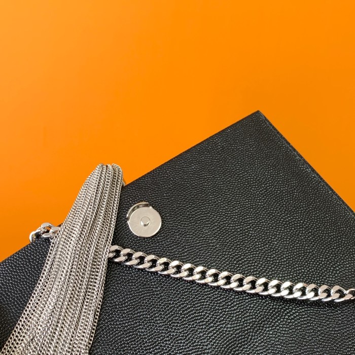 Handbags SAINT LAURENT 452159 size 19x12.5x4 cm