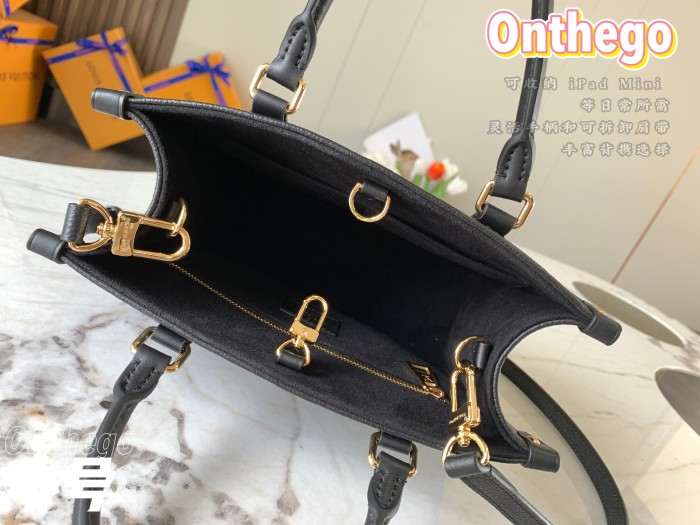 Handbag Louis Vuitton M45653 size 25 x 19 x 11.5 cm