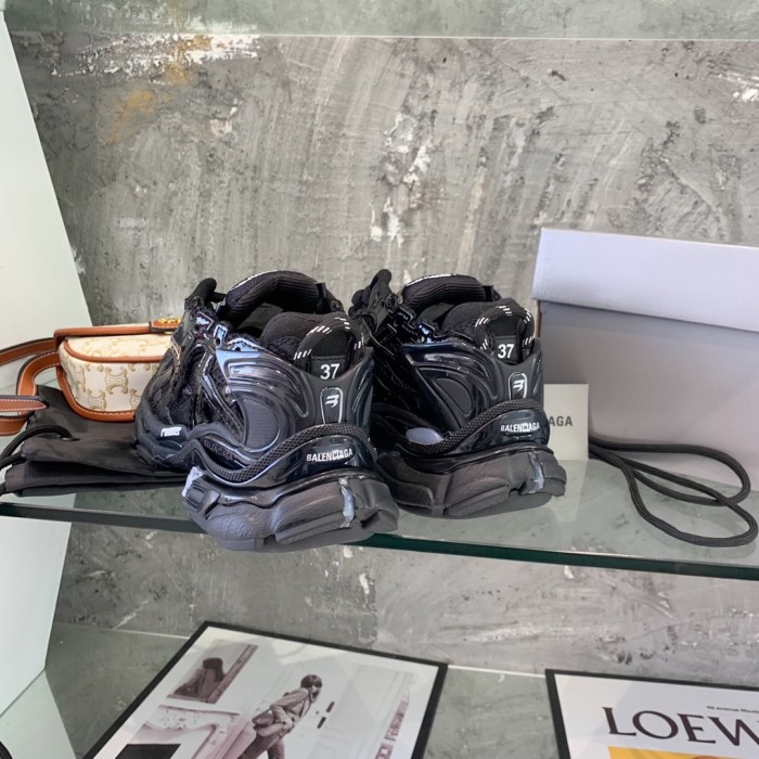 Balenciaga Runner sneaker 7