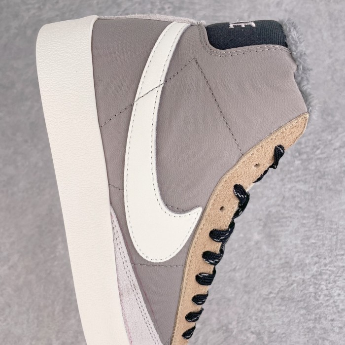 Nike Blazer Mid Sneaker 29