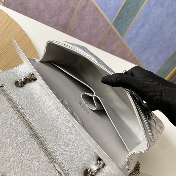 Handbag Chanel 112 size 25 cm