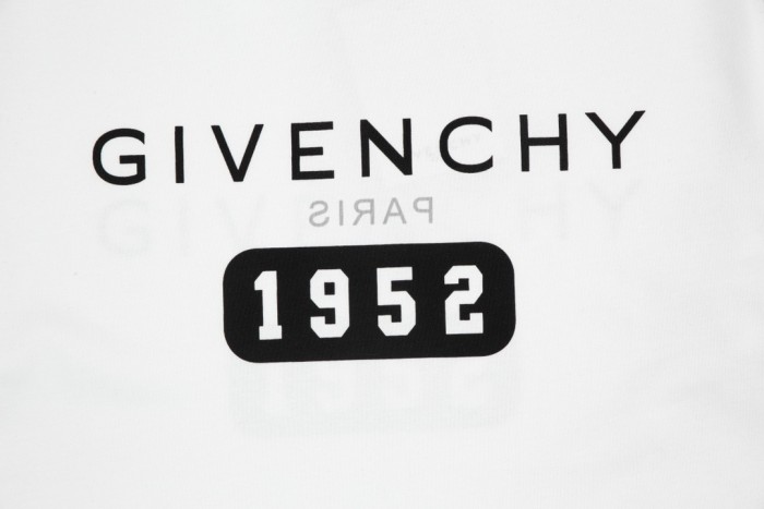 Clothes Givenchy 31
