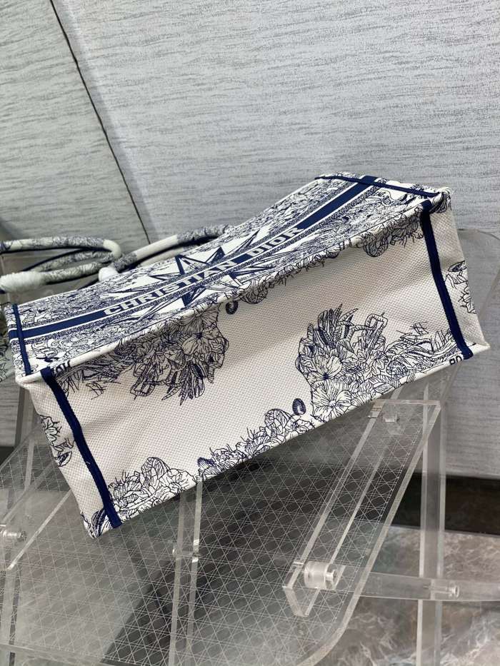 Handbag Dior size 42*18*35 cm