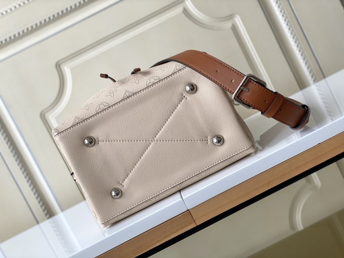 Handbag Louis Vuitton M55799 size 25×25×20 cm