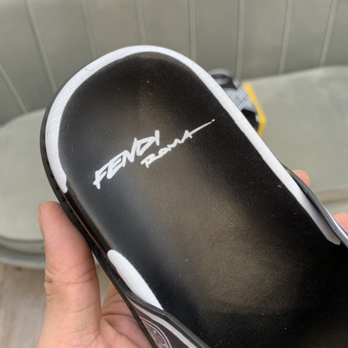 Fendi Slides 4