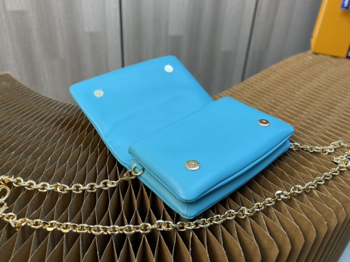 Handbag Louis Vuitton Pochette Coussin Monogram M80744 size 20 x 14 x 8cm