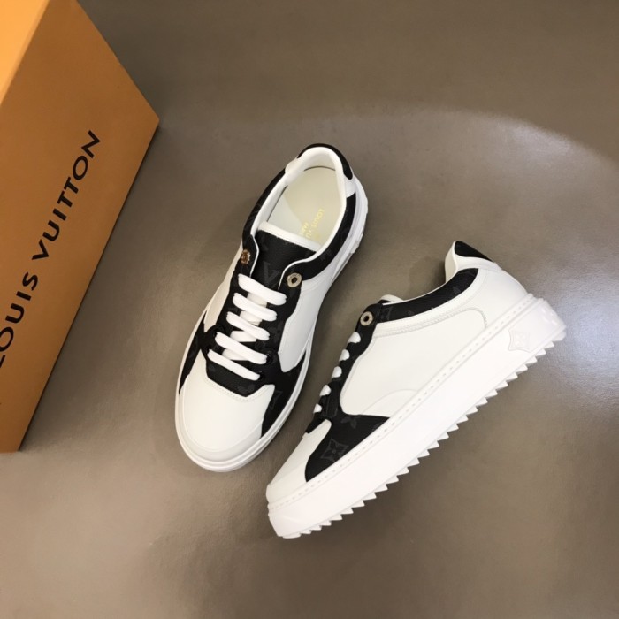 Louis Vuitton Low Top sneaker 75