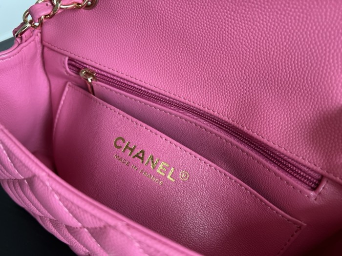 Handbag Chanel size 20 cm