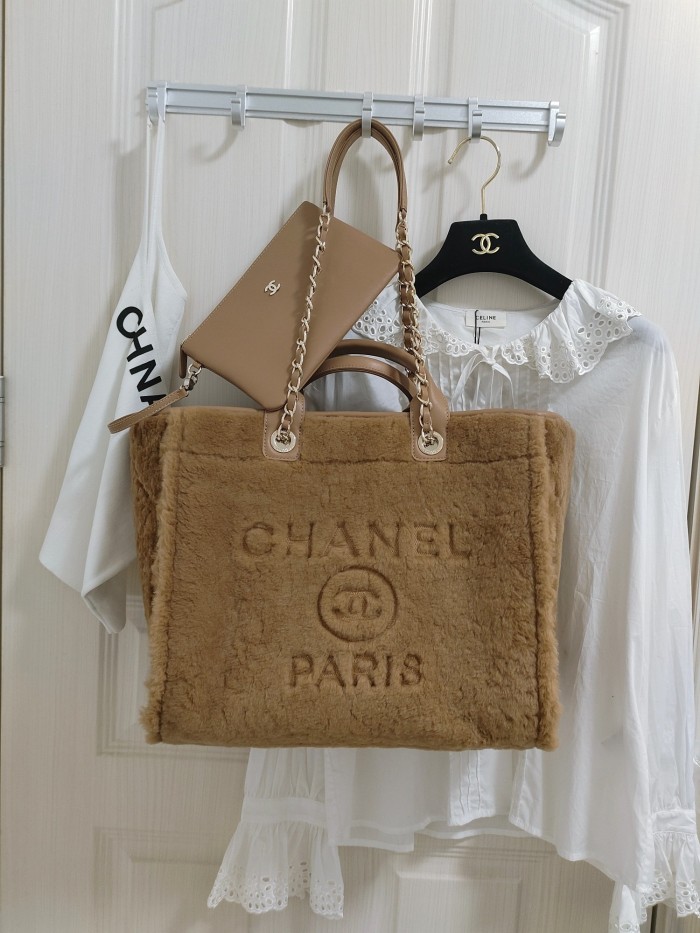 Handbag Chanel size 38 cm