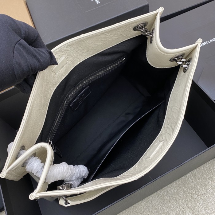 Handbags SAINT LAURENT 577999 size 33x27x11.5 cm