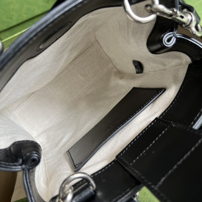 Handbag Gucci 696010 size 16*20*7 cm