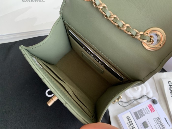 Handbag Chanel A81633 size 11cmx11cmx5 cm