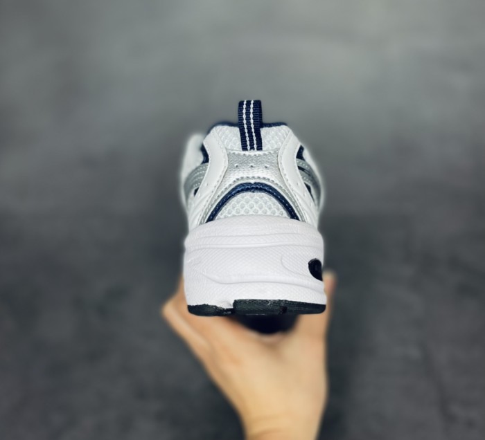 New Balance 530 White Silver Navy