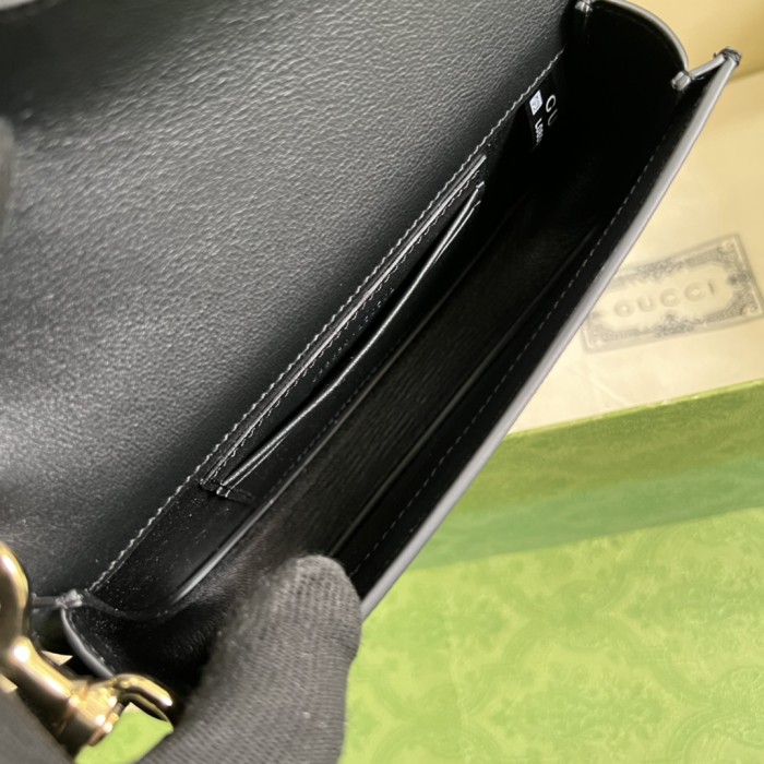 Handbag Gucci 698630 size 22*13*5 cm