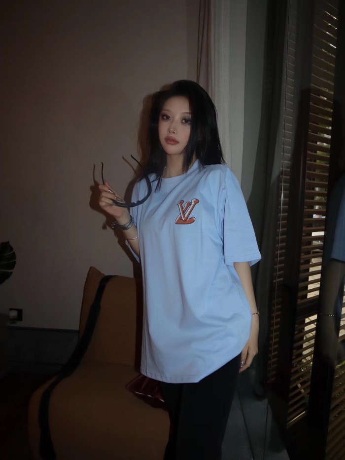 Clothes Louis Vuitton 100