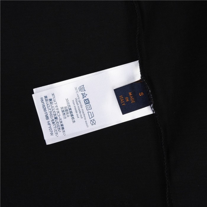 Clothes Louis Vuitton 366