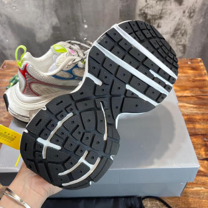 Balenciaga 3XL White Multicolor