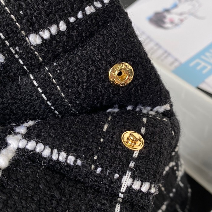 Handbag Chanel AS3260 size 35x37x7 cm