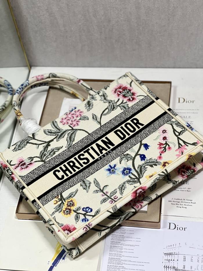Handbag Dior 1286 size 36×28 cm