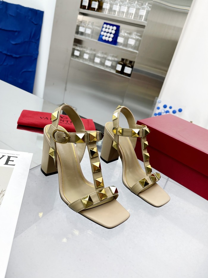 VALENTINO GARAVANI Roman Stud WOMEN 14