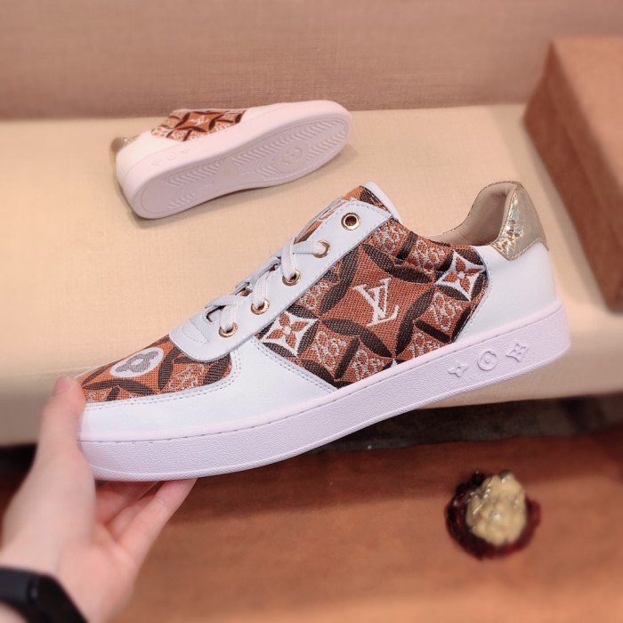 Louis Vuitton Low Top sneaker 103