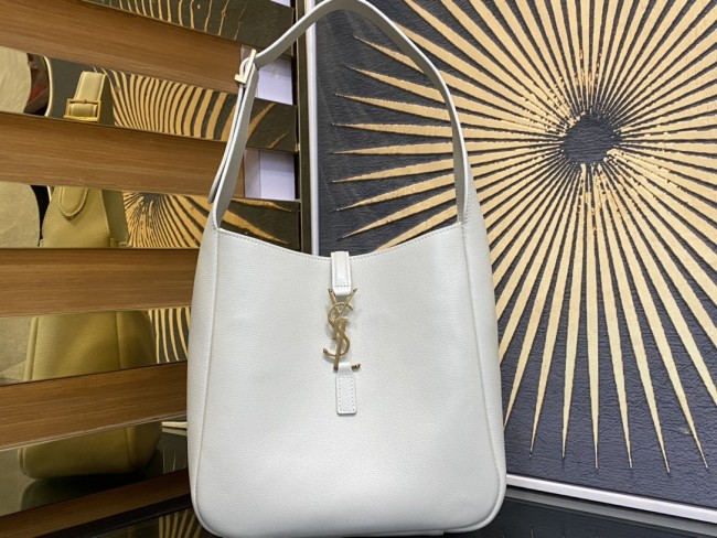 Handbags SAINT LAURENT 713938 size 58×43×8 cm