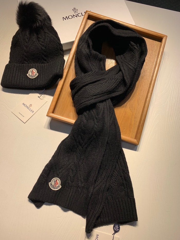 Hat & Scarf Moncler 2