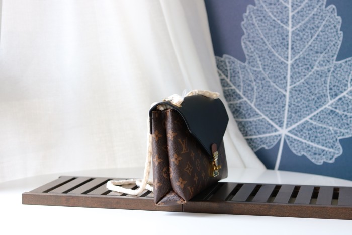 Handbag Louis Vuitton M41200 size：26x17x6cm