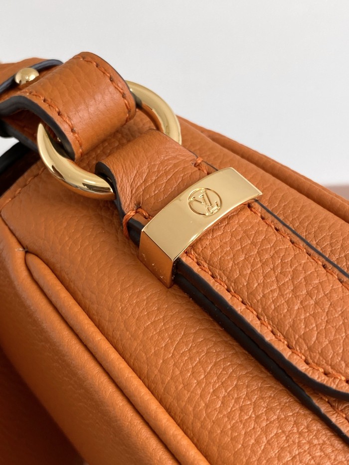 Handbag Louis Vuitton M58968 size 25 x 17.5 x 8 cm