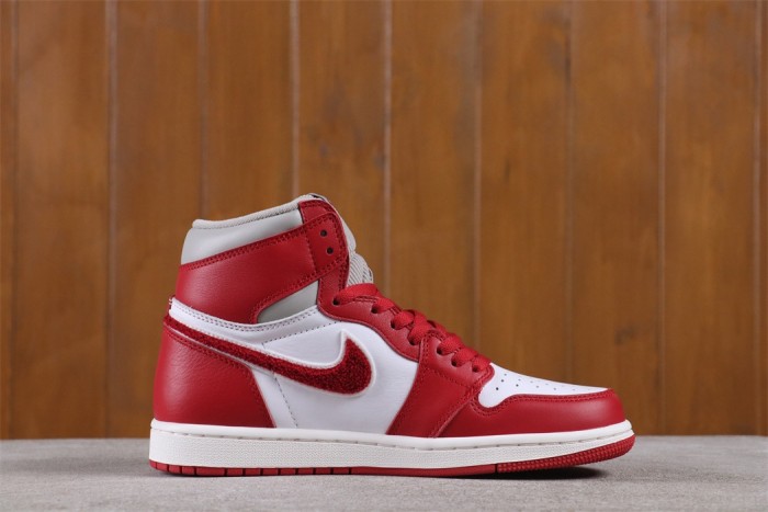 Jordan 1 Retro High OG Varsity Red (W)