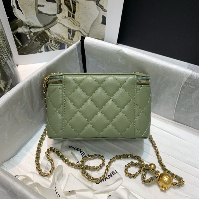 Handbag Chanel 81138 size 16 9.5 8 cm