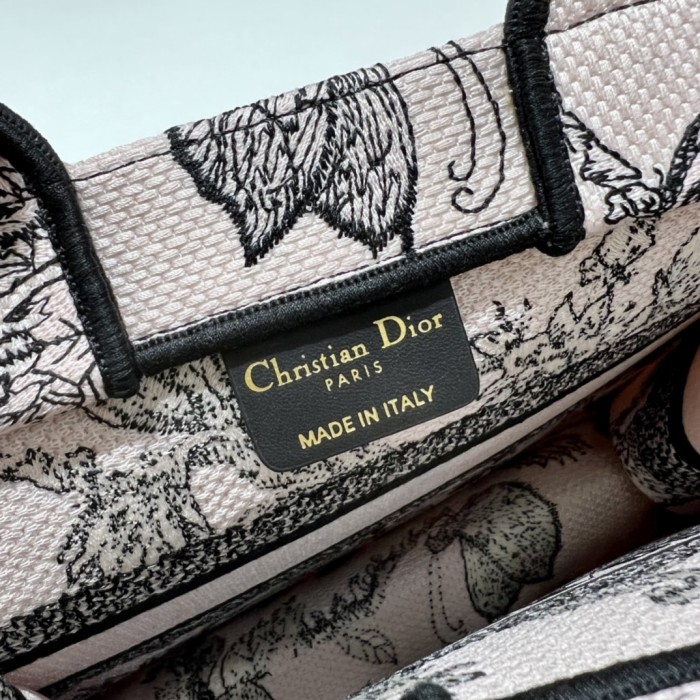 Handbag Dior 1265 size 26.5×21×14 cm