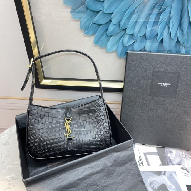 Handbags SAINT LAURENT 657228 size 24.5x16x6 cm