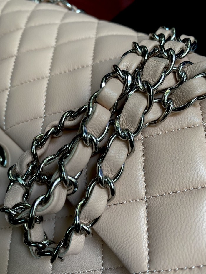 Handbag Chanel A01112 size 25.5*15.5*6.5 cm