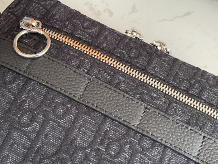 Handbag Dior size 22x15x5 cm