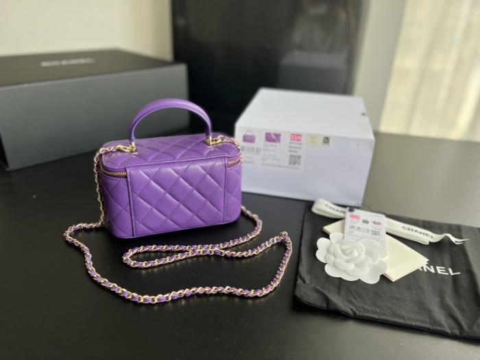 Handbag Chanel AP2199 size 17cmx9.5cmx8 cm