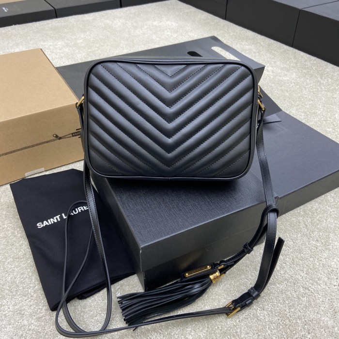 Handbags SAINT LAURENT 520534 size 23x16x6 cm