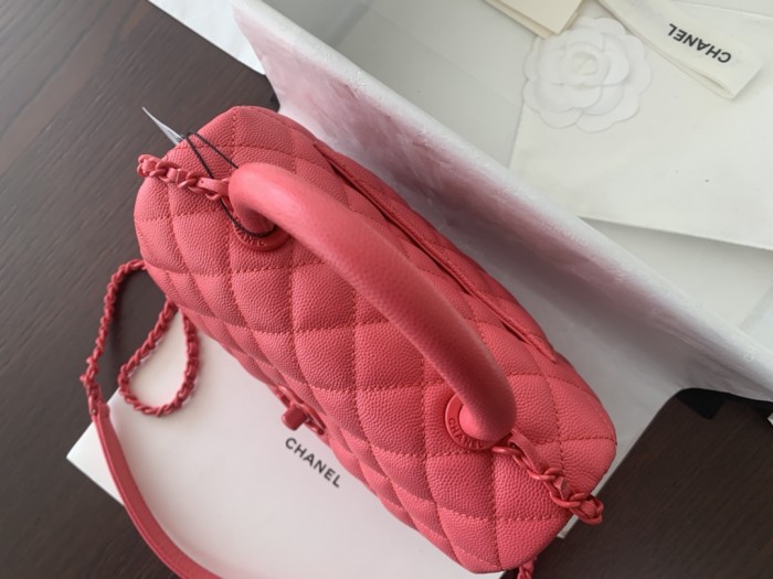 Handbag Chanel size 13cmx19cmx9 cm