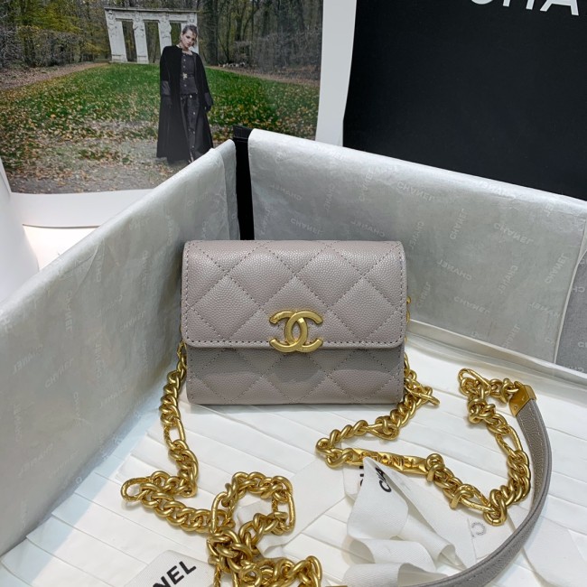 Handbag Chanel 81156 size 12 9 2.5 cm