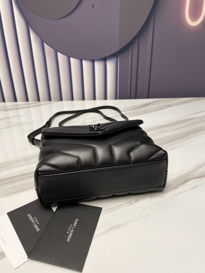 Handbags SAINT LAURENT 467072 size 20X14X7 cm