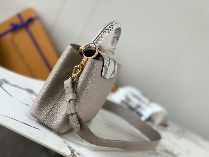 Handbag Louis Vuitton N80071 size 27 x 18 x 9