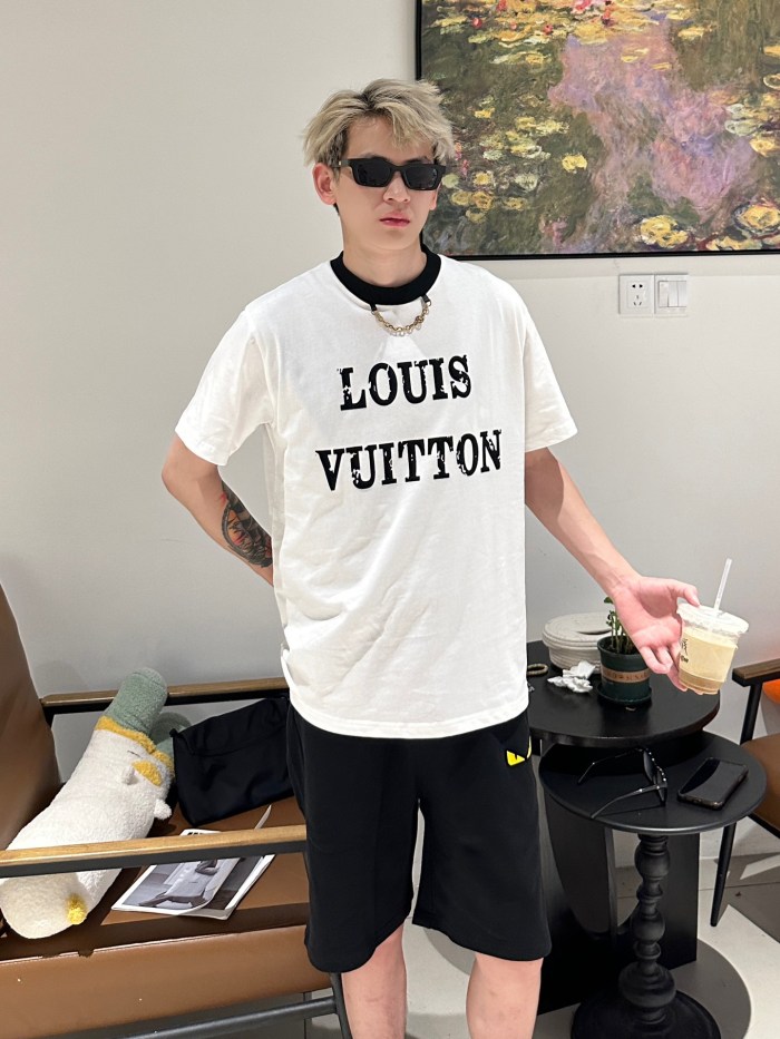 Clothes Louis Vuitton 414